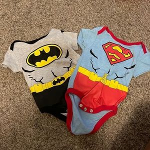 Batman & Superman baby bodysuits